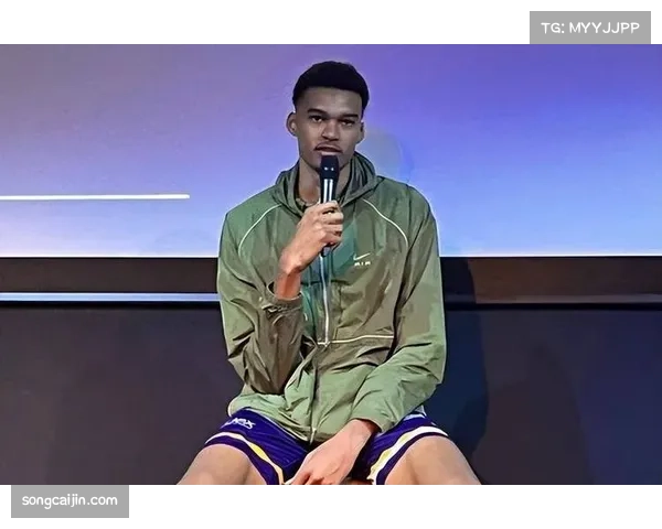 文班亚马再度刷新纪录,马刺队史数据排名紧随两位传奇球员 文班亚马再度刷新纪录,马刺队史数据排名紧随两位传奇球员